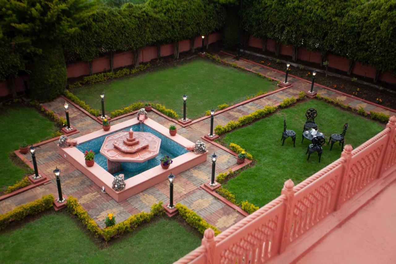 Stayvista At Pink Palace Rajasthani Decor Утакаманд Экстерьер фото