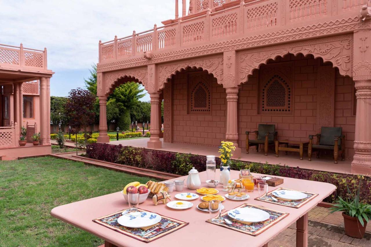 Stayvista At Pink Palace Rajasthani Decor Утакаманд Экстерьер фото